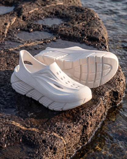 Eduardo Moulded Foam Clog