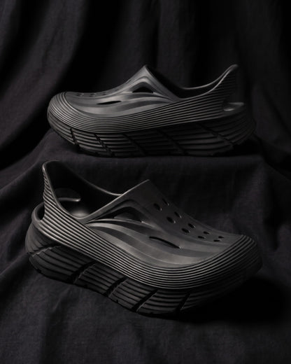 Eduardo Moulded Foam Clog