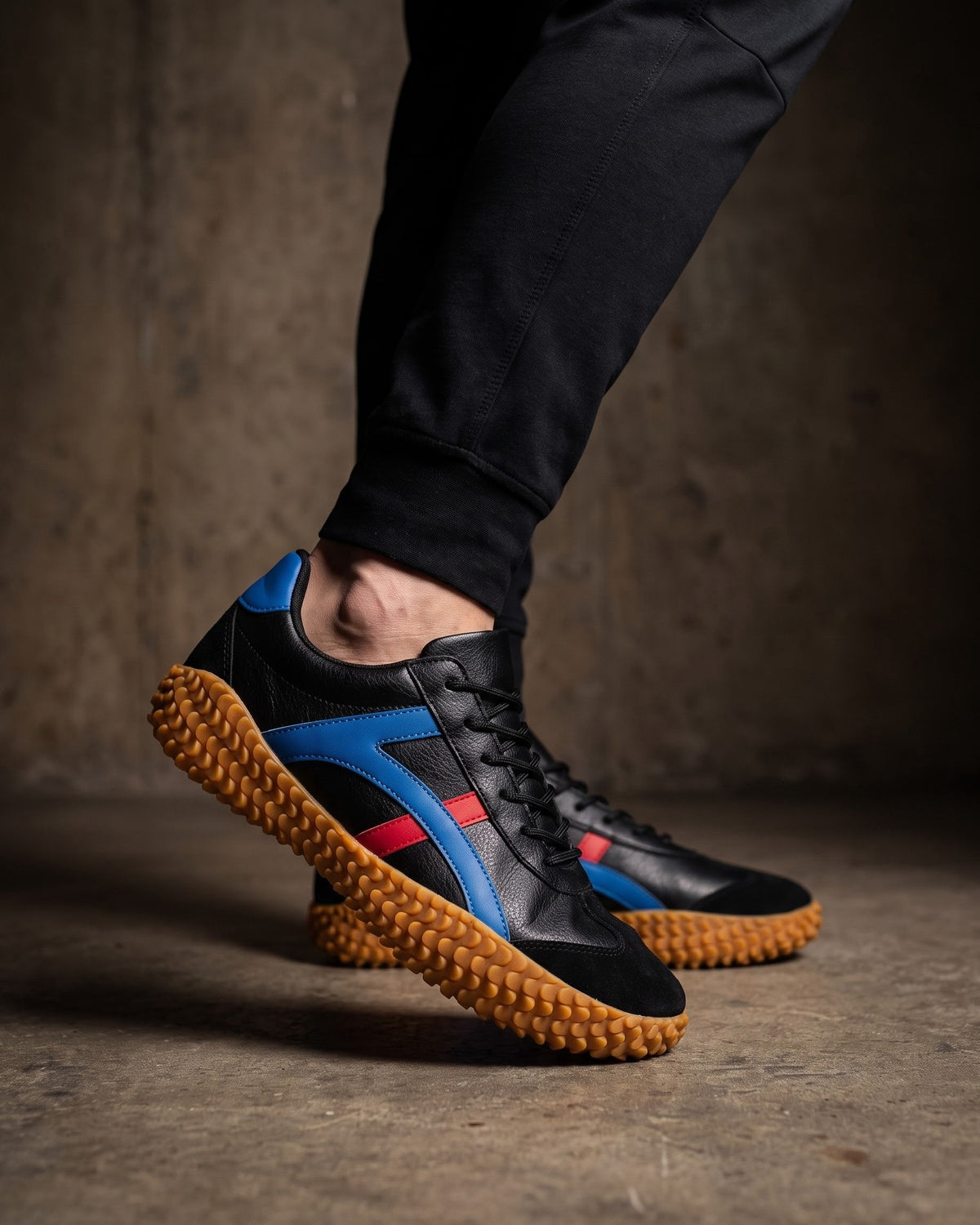 Giovanni Faux Leather Sneaker
