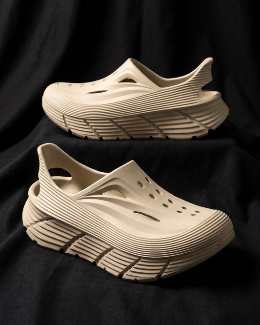 Eduardo Moulded Foam Clog