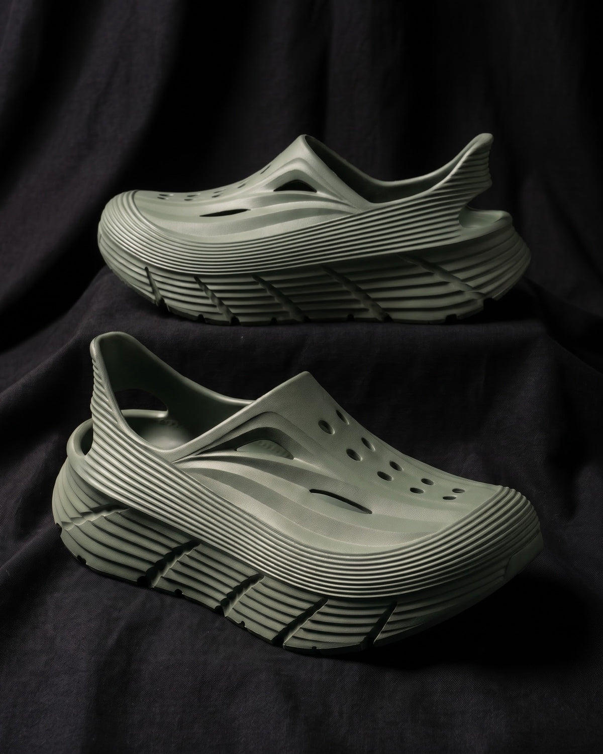 Eduardo Moulded Foam Clog