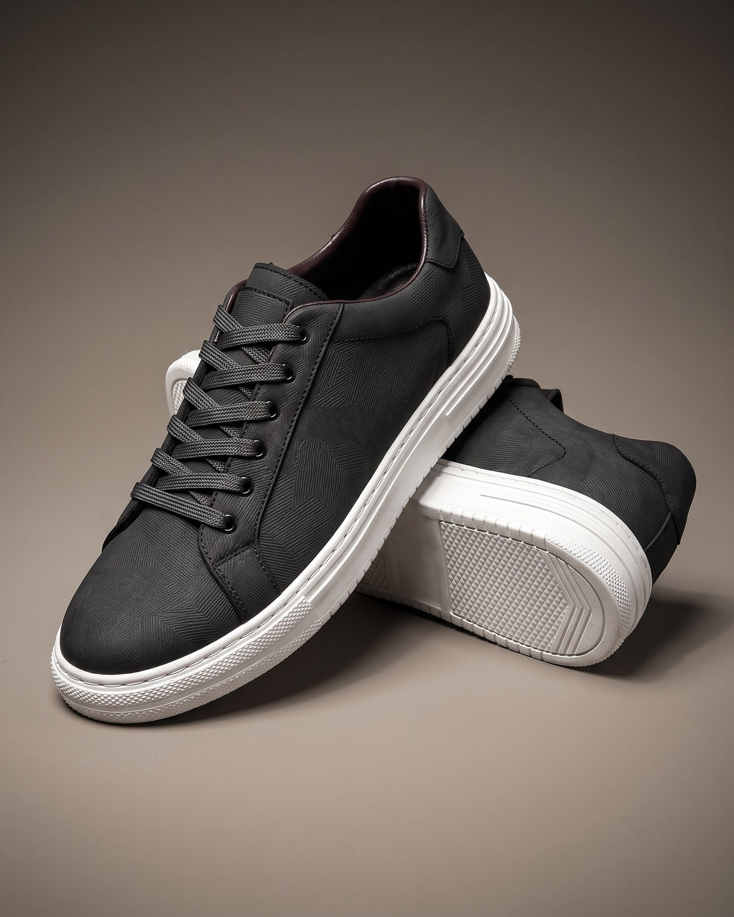 Nestor Leather Sneaker