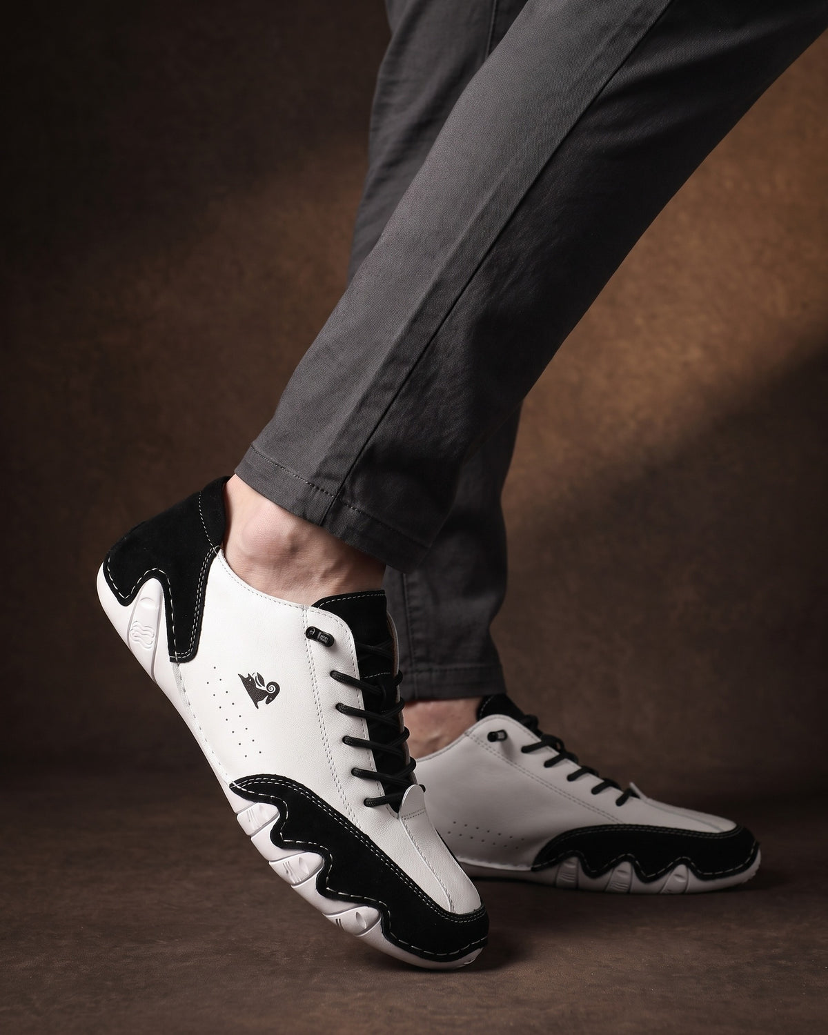 Elias Leather Sneaker
