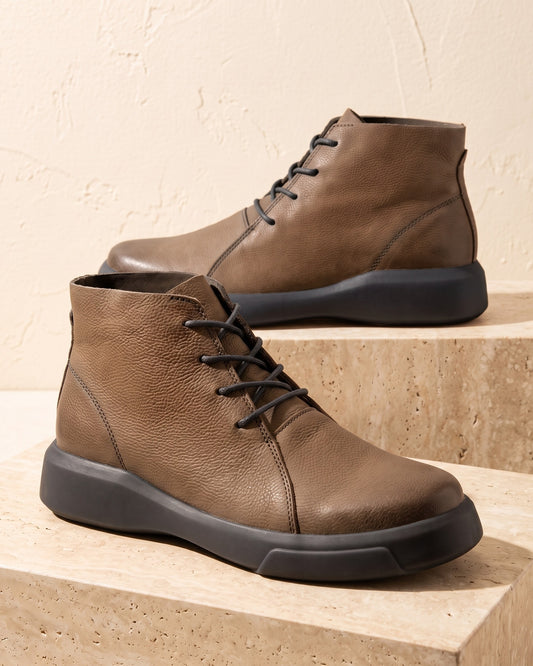 Flavio Leather Chukka Boot