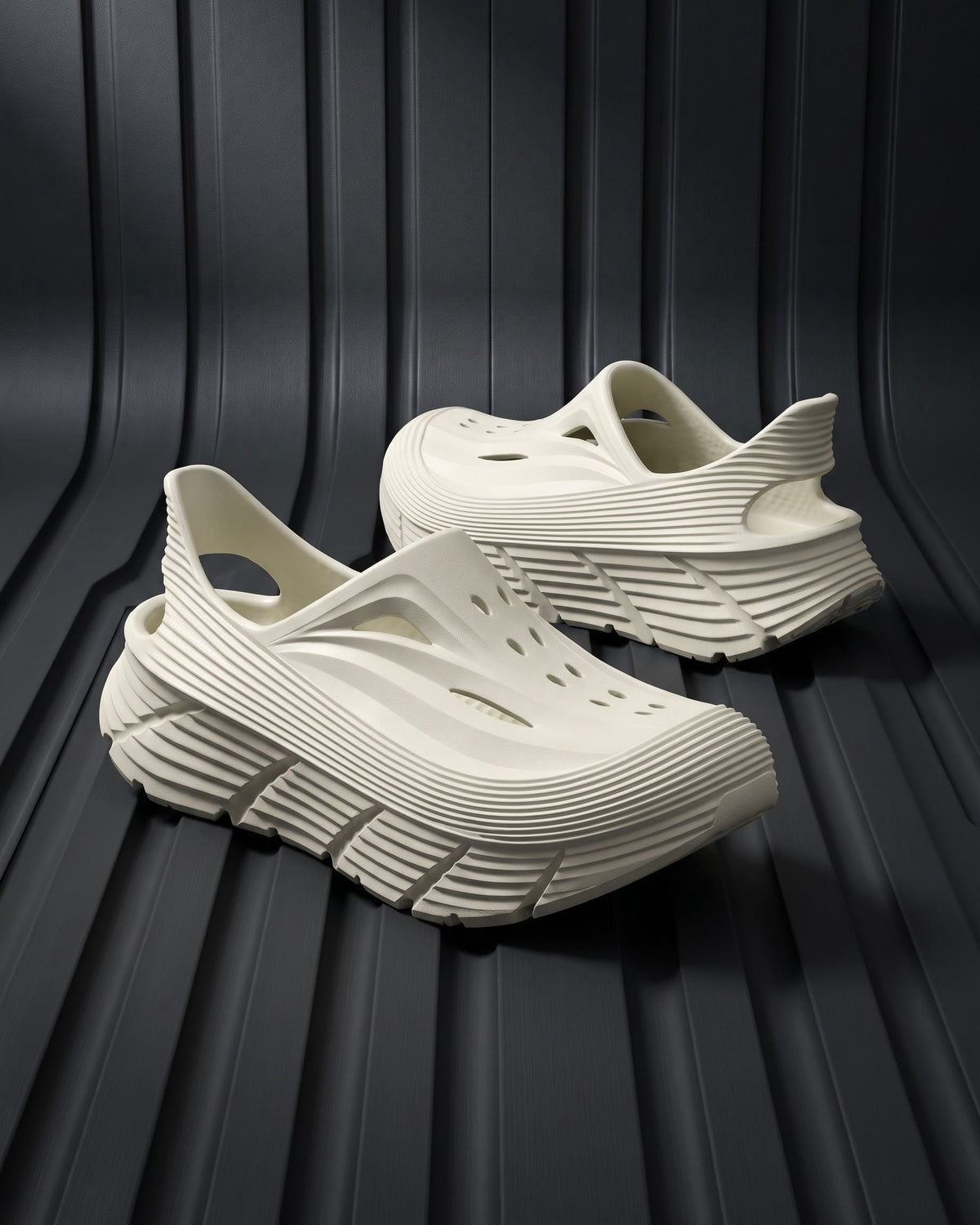 Eduardo Moulded Foam Clog